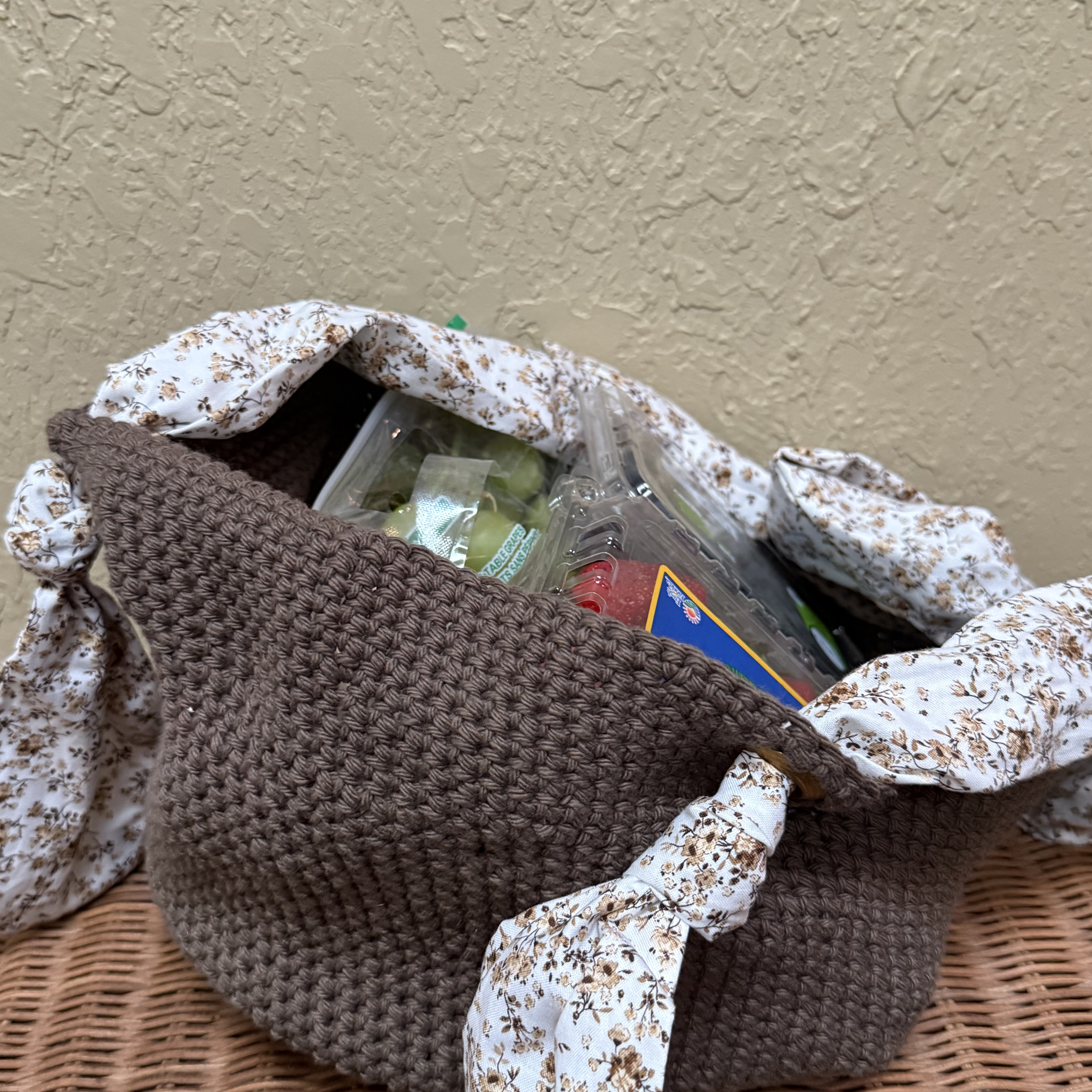 Mocha Picnic Tote image 3