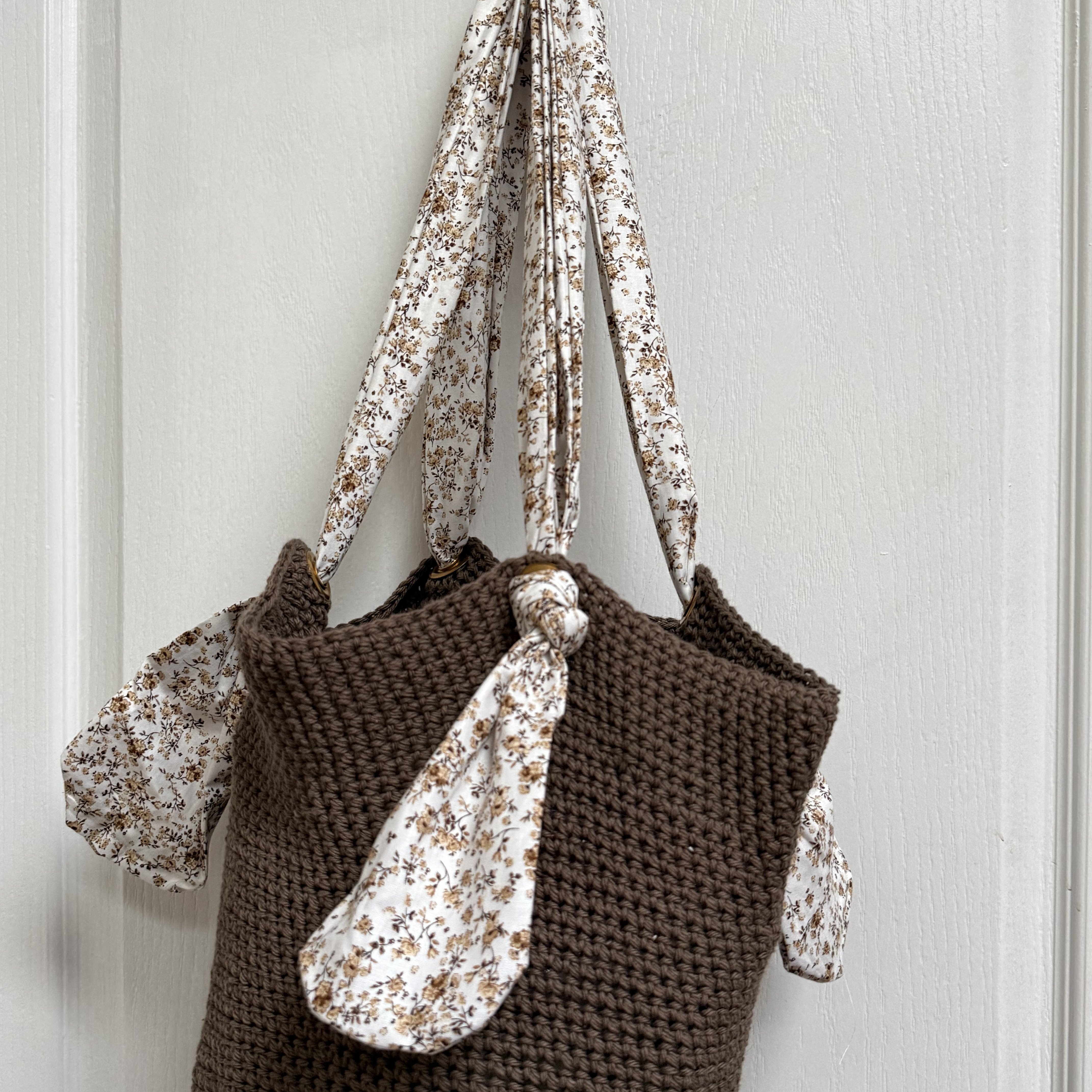 Mocha Picnic Tote image 4