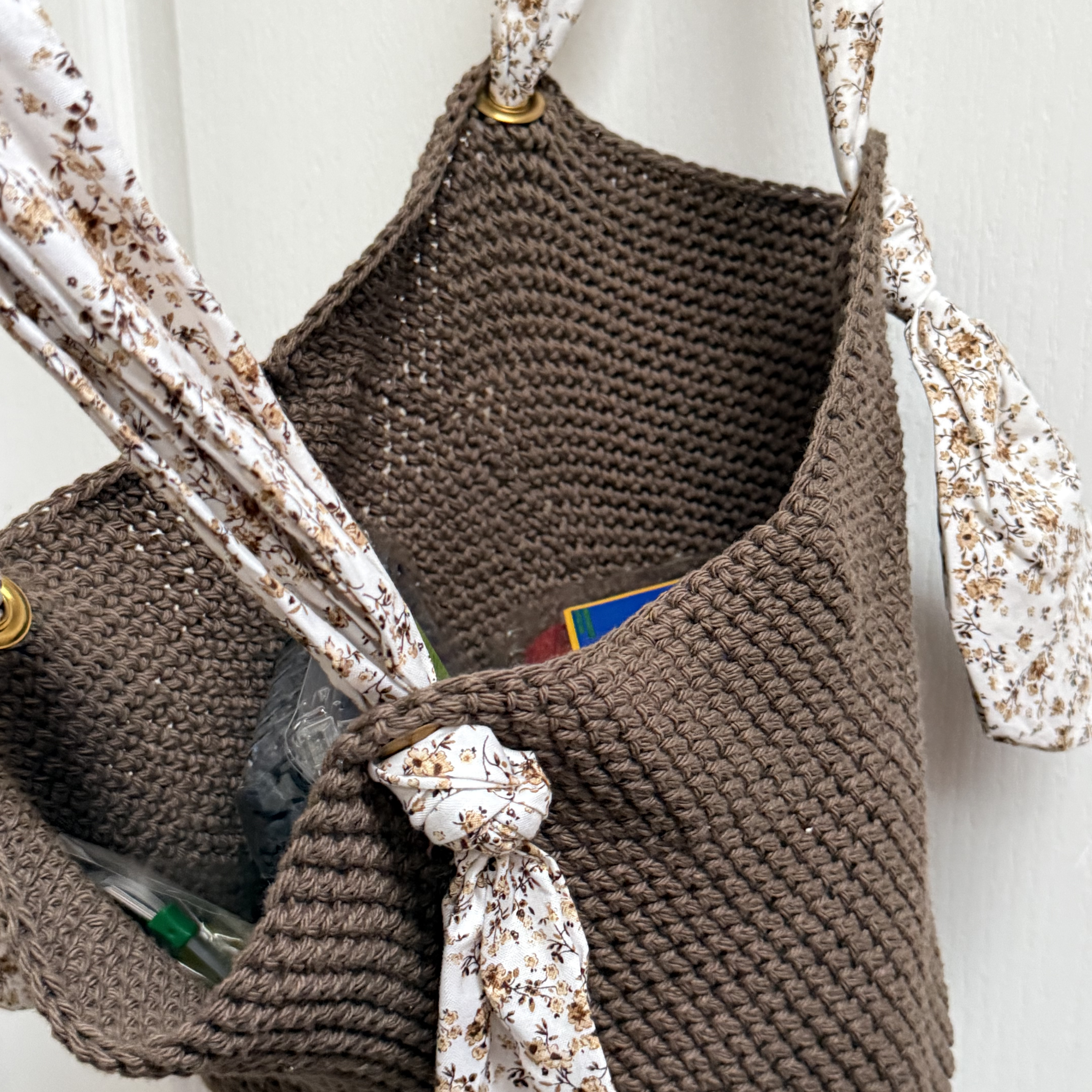 Mocha Picnic Tote image 10